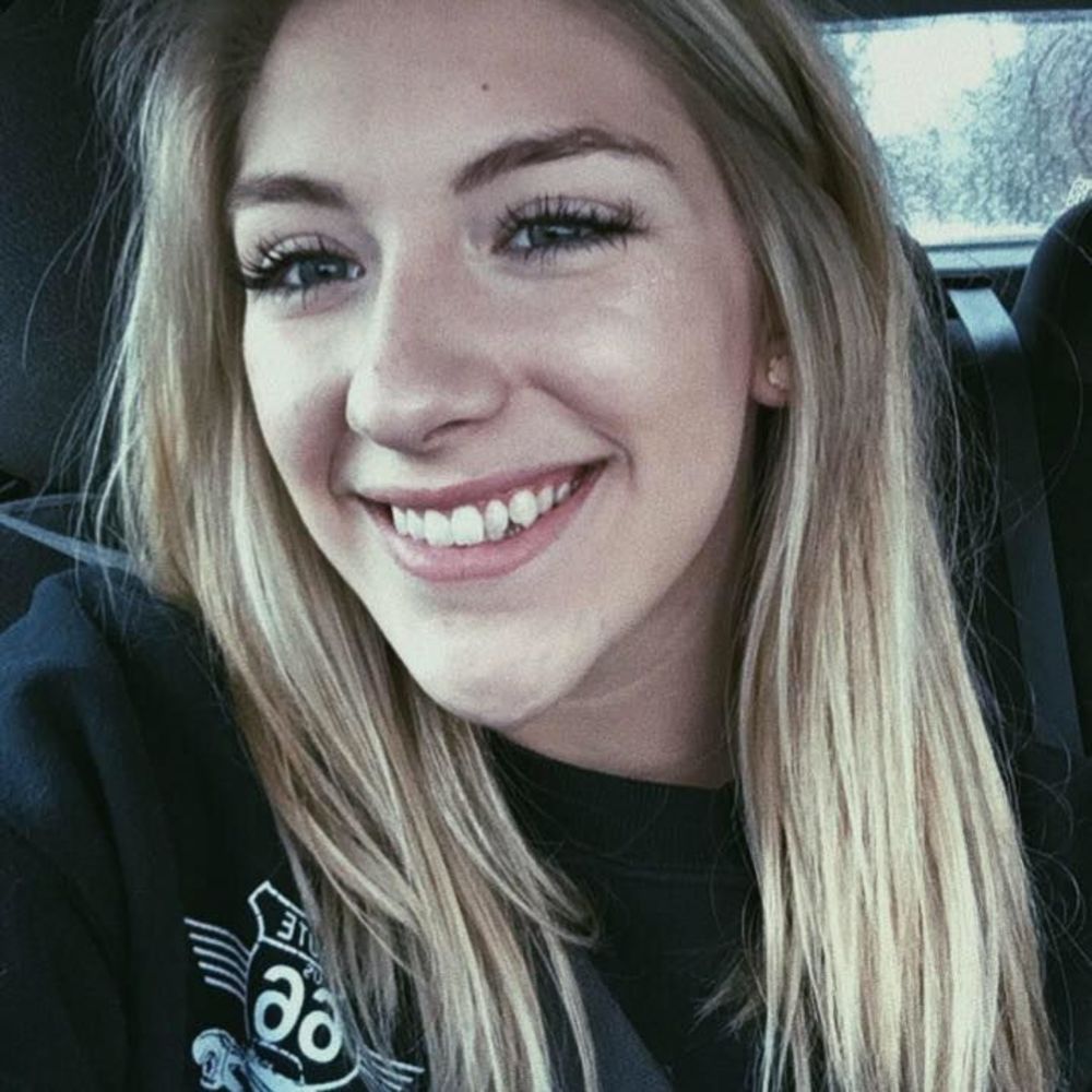 Meet your Posher, Emily